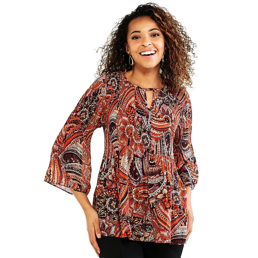 New‎ direction women’s size,M paisley, print blouse with butterfly sleeves
